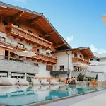 Hochwertige 아파트